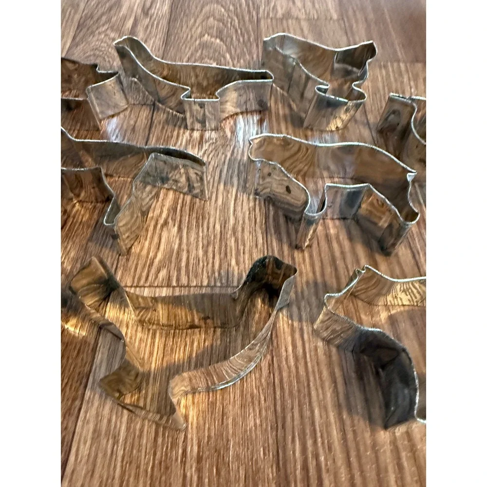 Vintage Barnyard Cooky Cutters 12 Piece Metal Farm Animal Set with Original Box